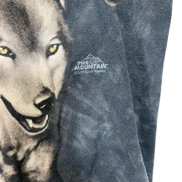 Medium 2011 Rico Malave wolf pack The mountain t shirt - Picture 6 of 13